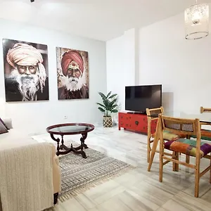 Monsalves Courtyard By Valcambre Apartment