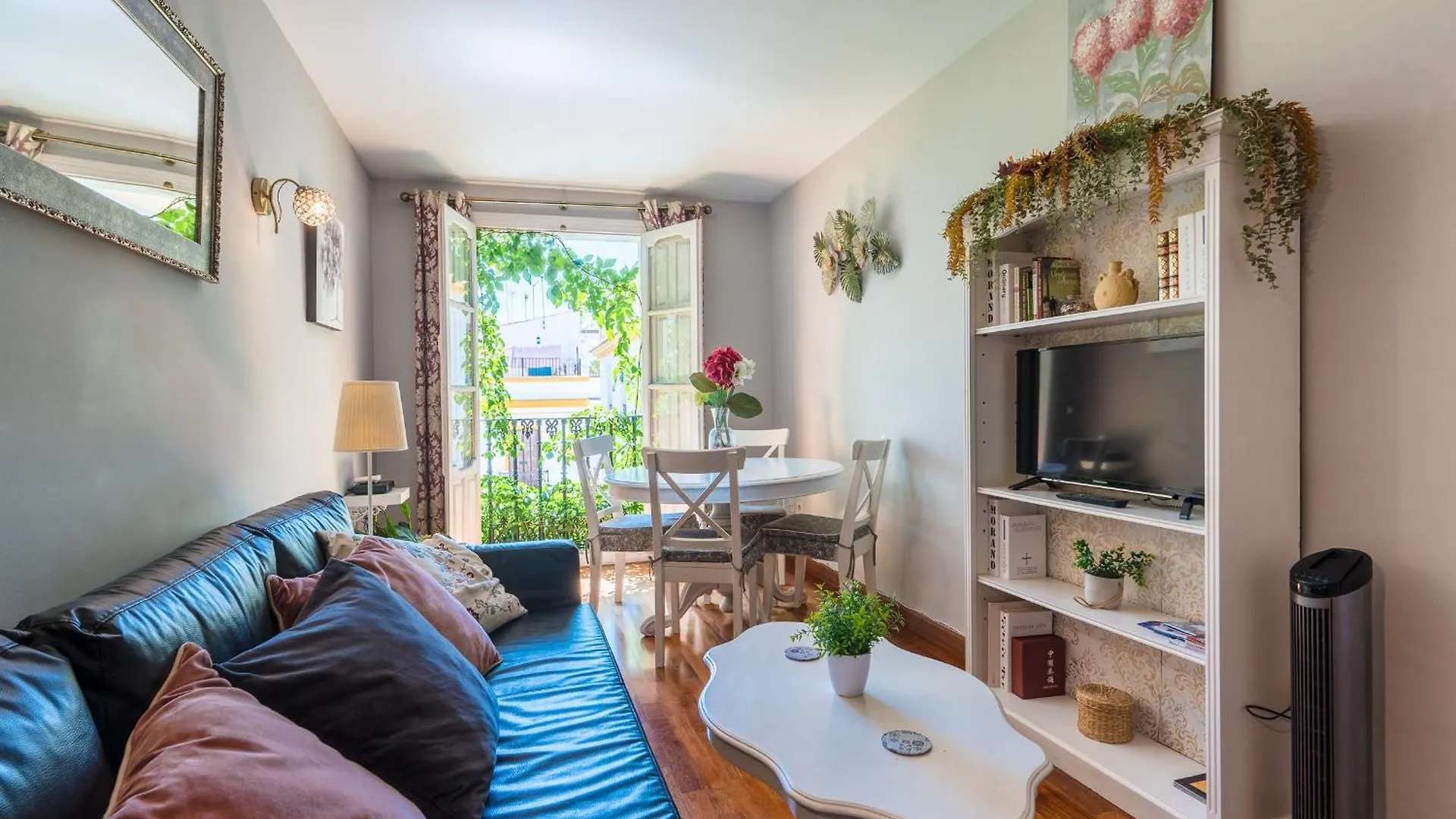Novalia Home Suite Seville Apartment