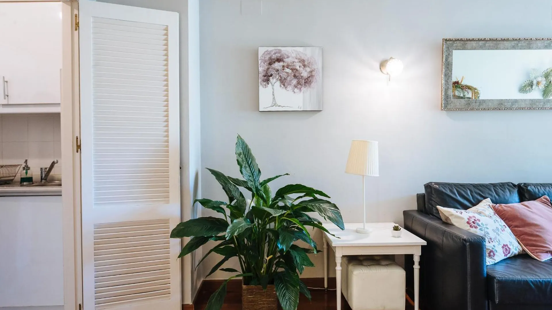 Novalia Home Suite Siviglia 0*,