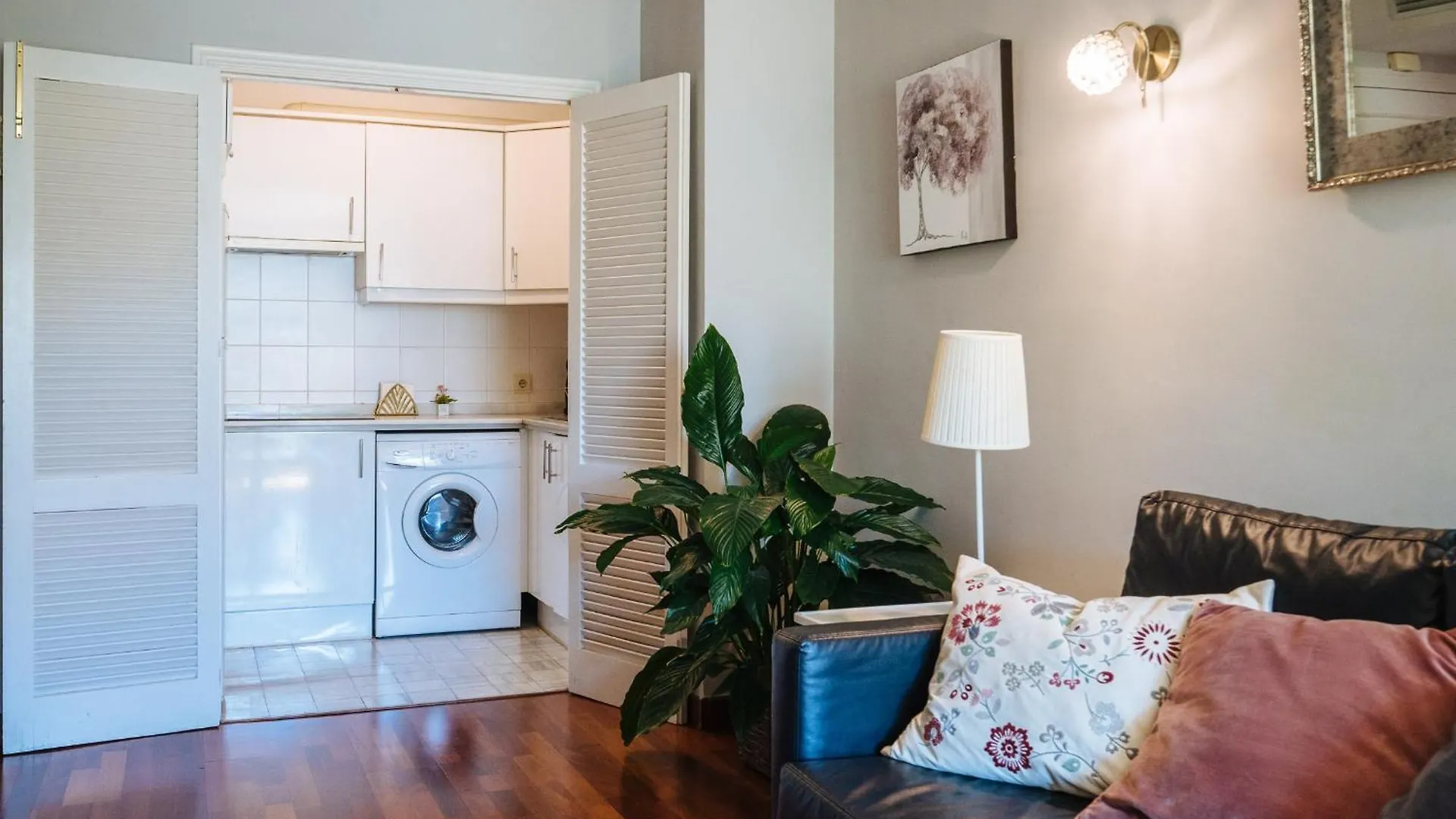 Novalia Home Suite Seville Spain